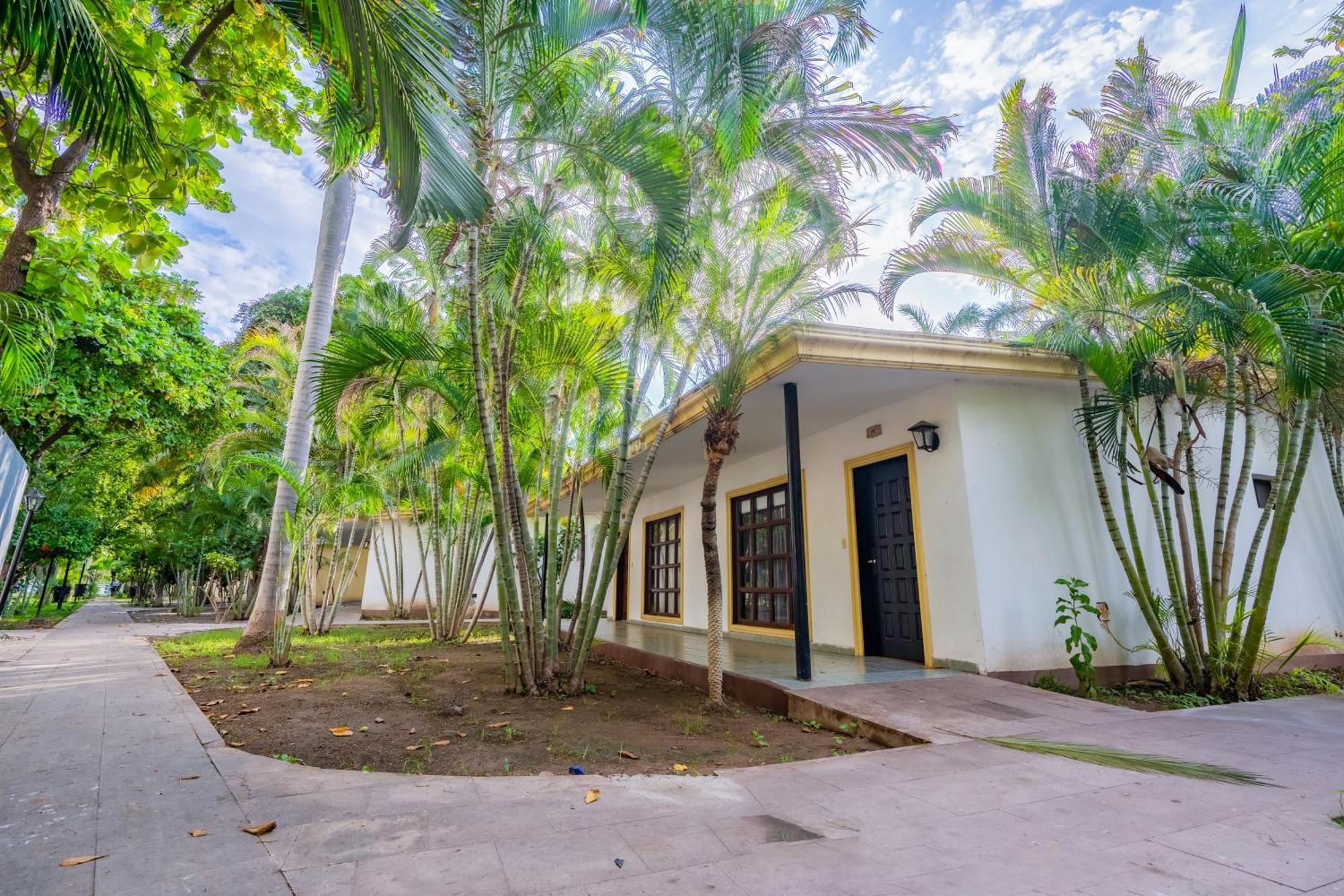 Hotel Inhouse Select Hacienda Tres Rios Culiacán Exterior foto