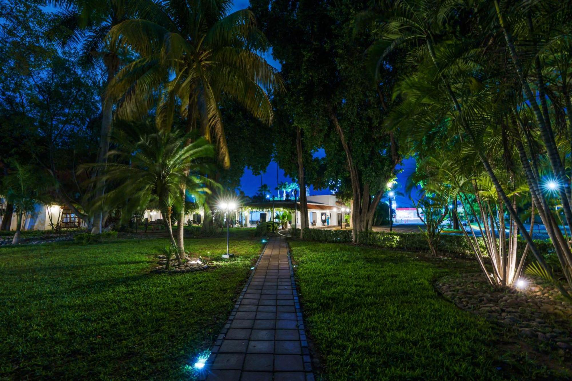 Hotel Inhouse Select Hacienda Tres Rios Culiacán Exterior foto