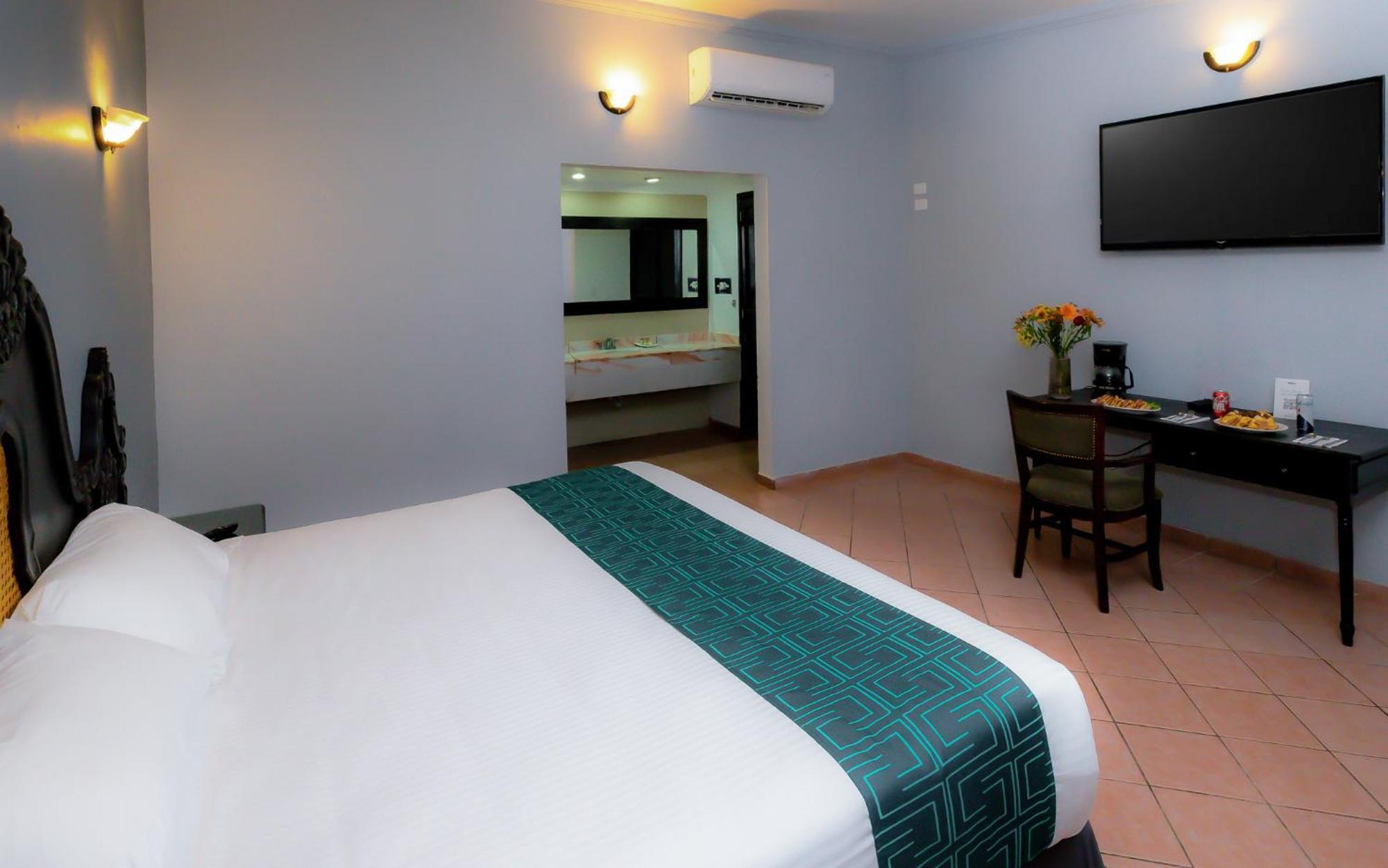 Hotel Inhouse Select Hacienda Tres Rios Culiacán Exterior foto
